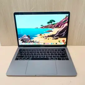 MacbookPro 2019 13 inch Core i7 Ram 16Gb ssd 256gb