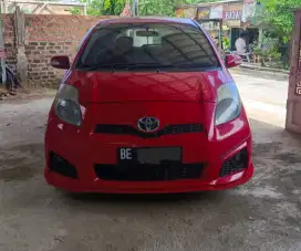 Over Kredit Yaris MT (JUAL CEPAT)