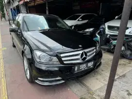 Mercy C300  sunroof moonroof panoramic avangarde