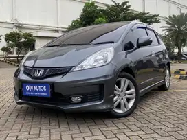 DP Rendah  5JT Honda Jazz 1.5 E Bensin-AT 2010 Abu-Abu