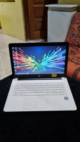 Laptop HP 14-bs0XX Core i3