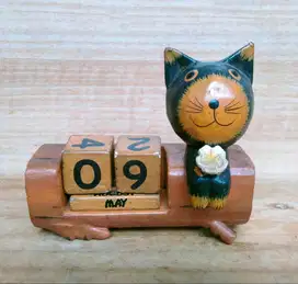 Kalender Meja Kayu Kucing Vintage Klasik Unik