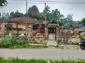 2 rumah + tanah 5hektar