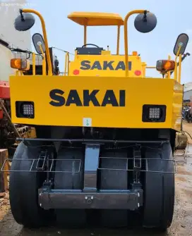 Tire Roller Sakai TS200 ex Import tahun 2019