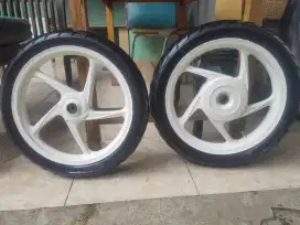 Jual velg Scoopy karbu abaikan bannya