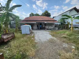 Rumah Dengan Lahan Luas Di Daerah Kabupaten Brebes ( Di Jual )