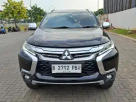 PAJERO DAKAR MATIC TAHUN 2019 HITAM KM 65 RB