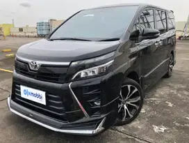 DP Rendah Toyota Voxy 2.0 Bensin-AT 2017 0STSES CRS