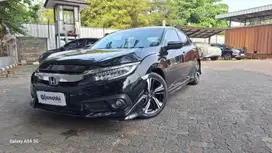 Pajak Panjang - Honda Civic 1.5 Turbo Bensin-AT 2017 Hitam  (TBU)