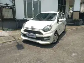 DP Rendah - DAIHATSU AYLA 1.0 M SPORTY BENSIN M/T 2015 PUTIH