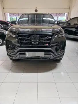 Toyota Fortuner VRZ GR Sport ' 2022 Hitam A/T