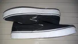 Sepatu Vans Casual Slip On Size 42