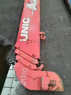 Di jual crane 3 ton unic kaki silang
