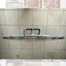 Frame Grill Depan BMW E34 520