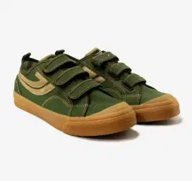 SALE .. SEPATU SNEAKERS JOHNSON VELCRO GALAXY LOWCUT UNISEX