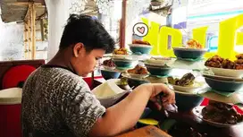 Lowongan untuk rumah makan , WAJIB bisa bungkus nasi padang