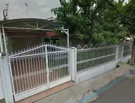 Rumah besar di lingkungan mewah BU Jl. Haur  Jaya Bogor