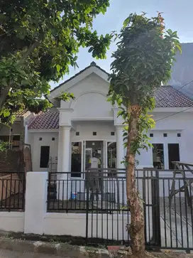 Rumah sudah  renovasi  BU di Graha Bukit pesona Kayu Manis Bogor