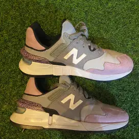 New balance 997s women size 39