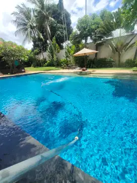 JASA PERAWATAN KOLAM RENANG