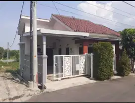 Dijual rumah.kamar 3.1 kamr mandi.. lokasih graha Kartika kenanga