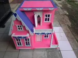 Miniatur rumah barbie bahan kayu, masih bagus (nego)