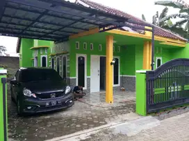 Disewakan rumah garasi luas