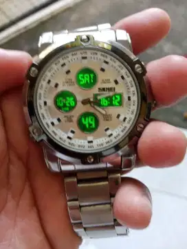Di jual jam tangan pria