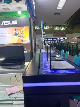 Butuh 2 SPG buat jaga toko laptop di mall ITC cempaka mas