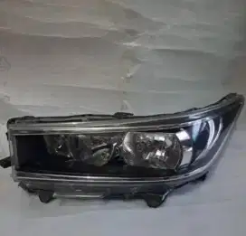 Headlamp Lampu Depan Innova Reborn Tipe G  2017/2018/2019 Original