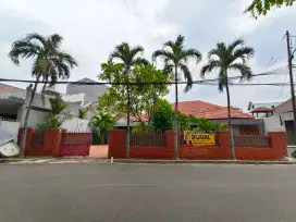 Dijual rumah luas di Jl. Otista, cipinang cempedak, jatinegara JakTim