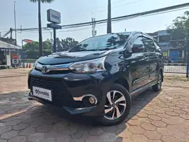 Toyota Avanza 1.5 Veloz Bensin-AT 2016 Hitam /