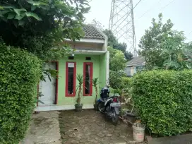 Di kontrakan rumah