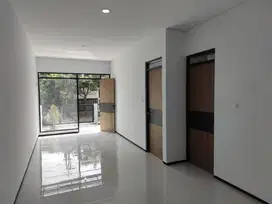 rumah baru minimalis ruangan luas lega taman kopo indah