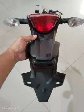 Spakbor belakang Honda CRF Original copotan