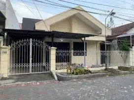 Disewakan Rumah Sutorejo Utara dekat Mulyosari