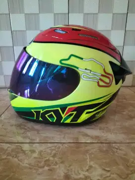 Helm fulface KYT RC 7