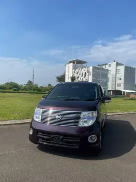 Nissan elgrand E51 2009