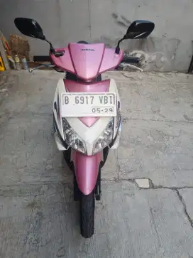 Honda Vario Karbu 110 Pink Putih