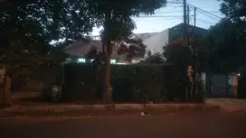 Dijual hitung tanah saja bonus bangunan lama daerah sayap Cipaganti
