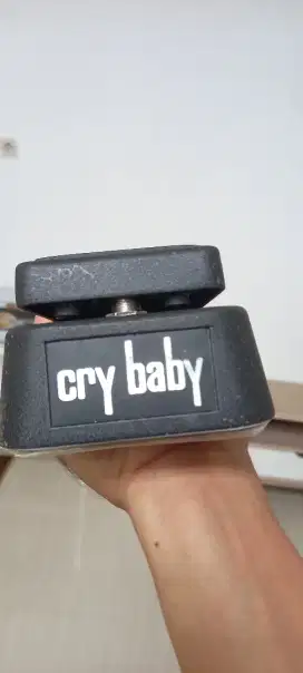 EFEK PEDAL WAH CRY BABBY