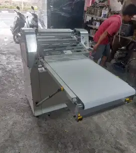 Mesin standing dough sheeter merk First Bake Taiwan for pastry mantap