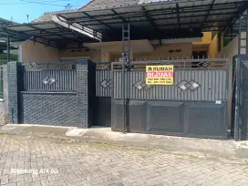 Dikontrakkan dan Dijual rumah siap huni