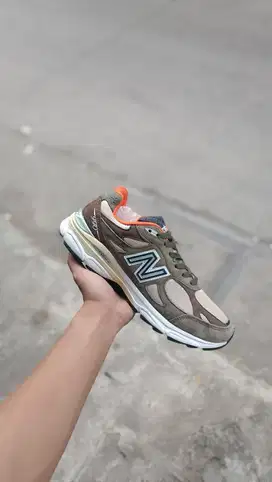 New Balance 990 V3