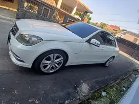 Mercedes-Benz C200 2011 Bensin