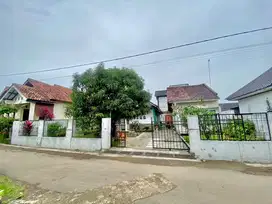 rumah + halaman taman depan