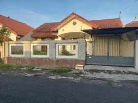 Disewakan rumah perumahan bamyak fasilitas umum