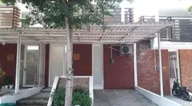 Dijual Rumah full perabotan di The OZ