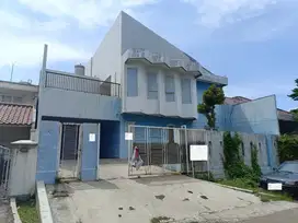 Rumah 2 Lantai di Jalan Ginting, Pesanggrahan, Jakarta Selatan
