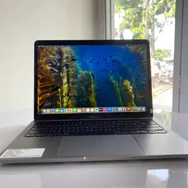 MacBook Pro 2020 TB RAM 8/256 GB